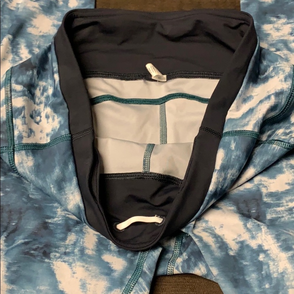 Lululemon - Picture 5 of 8